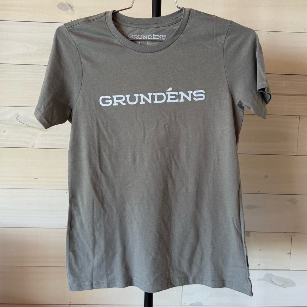 Women's Grundens Wordmark SS T-Shirt